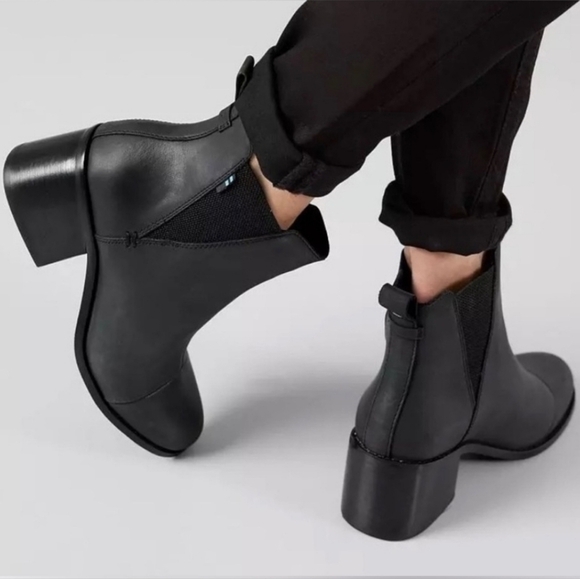 TOMS Esme Leather Ankle Boots Booties Black Womens size W9 - Picture 1 of 16